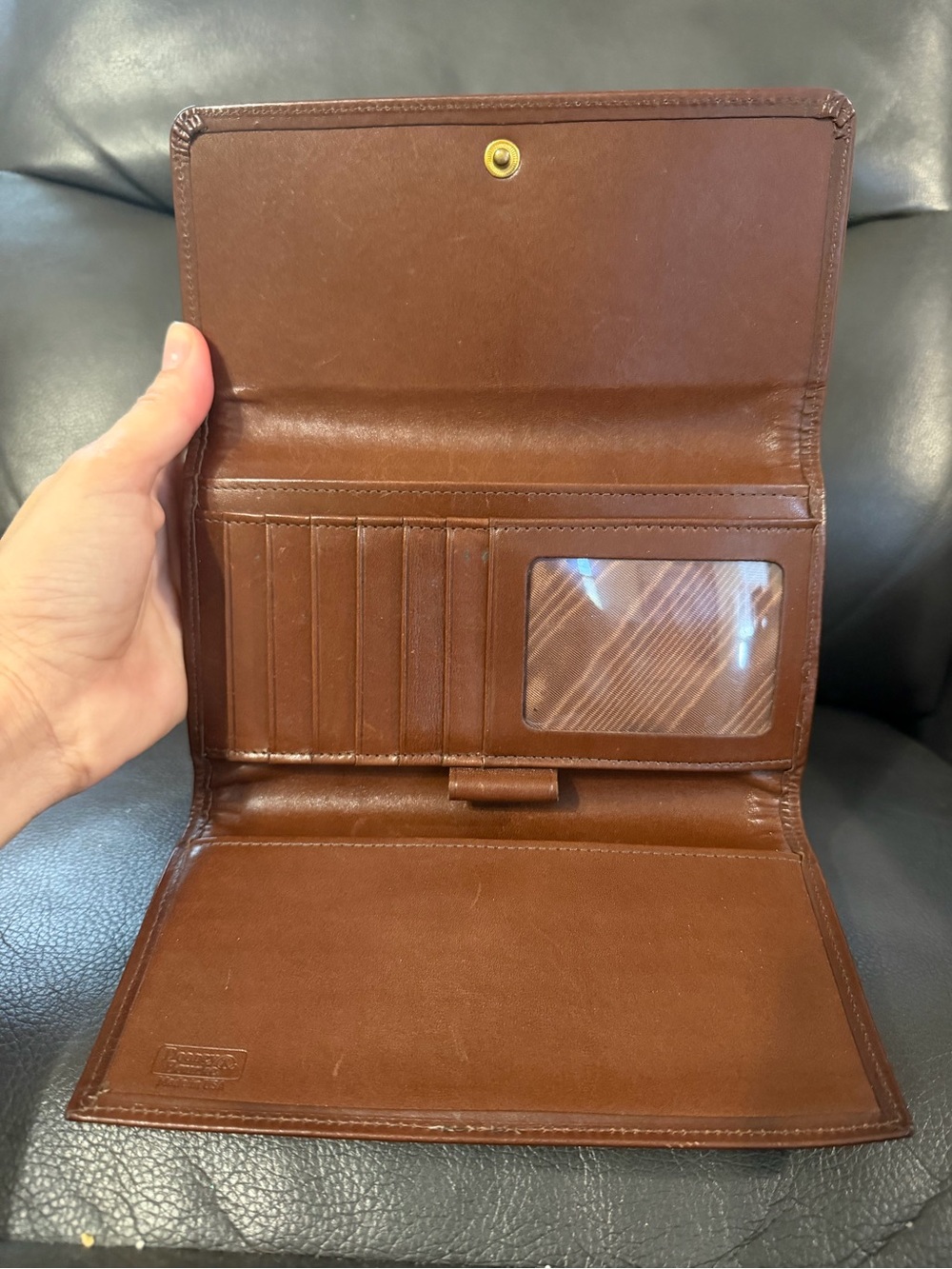 Vintage Dooney & Bourke Wallet - Picture 8 of 10